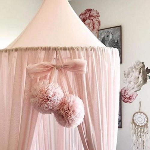 dekoracia-tylove-pom-pomy-girlanda-pompom-ruzove-3
