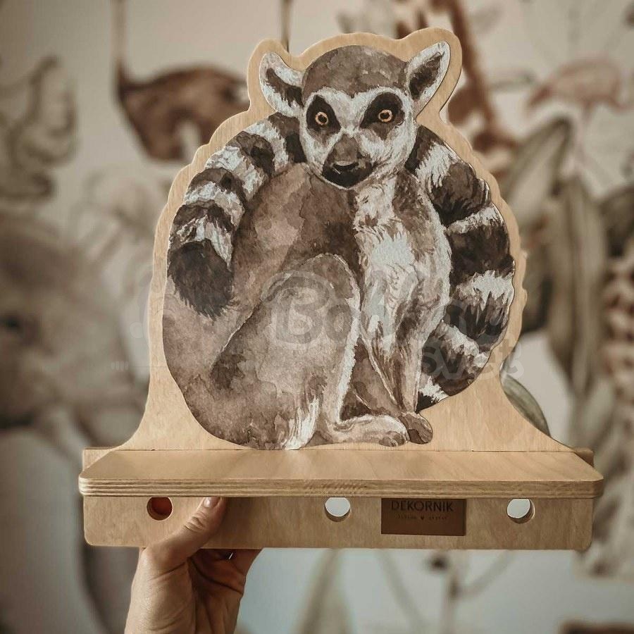 Drevená detská polička s vešiakom NATURE design - Lemur