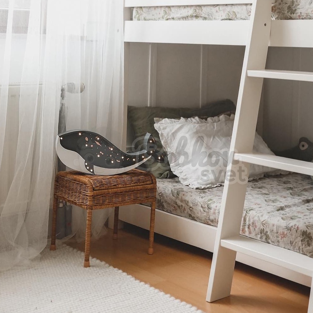 Detské drevené svetlo / stolná lampička roomGAGA - VEĽRYBA