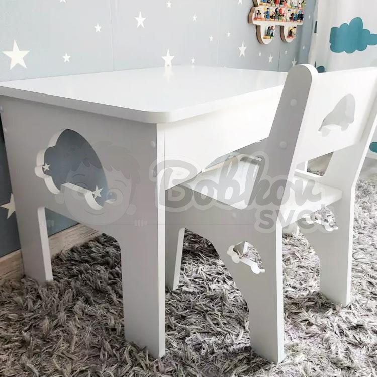 SET stolík a stolička pre deti s nápadným výrezom - motív AUTÍČKO