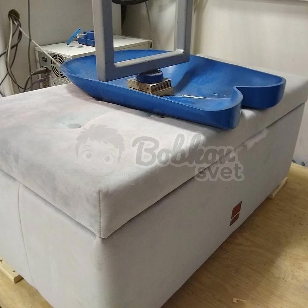LUXURY úložný box / veľký taburet na sedenie s uškami - bledomodrý
