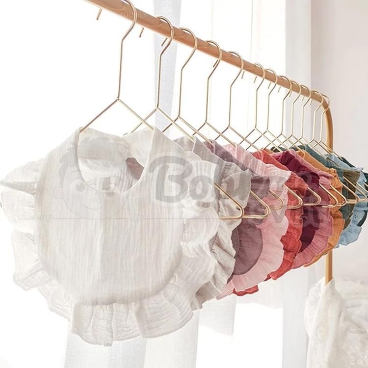Mušelínový slintáčik / podbradník MADAM BASIC s volánikom - ružový