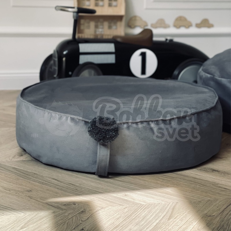 Detská pufa na sedenie s ozdobným POMPOM - tmavosivá