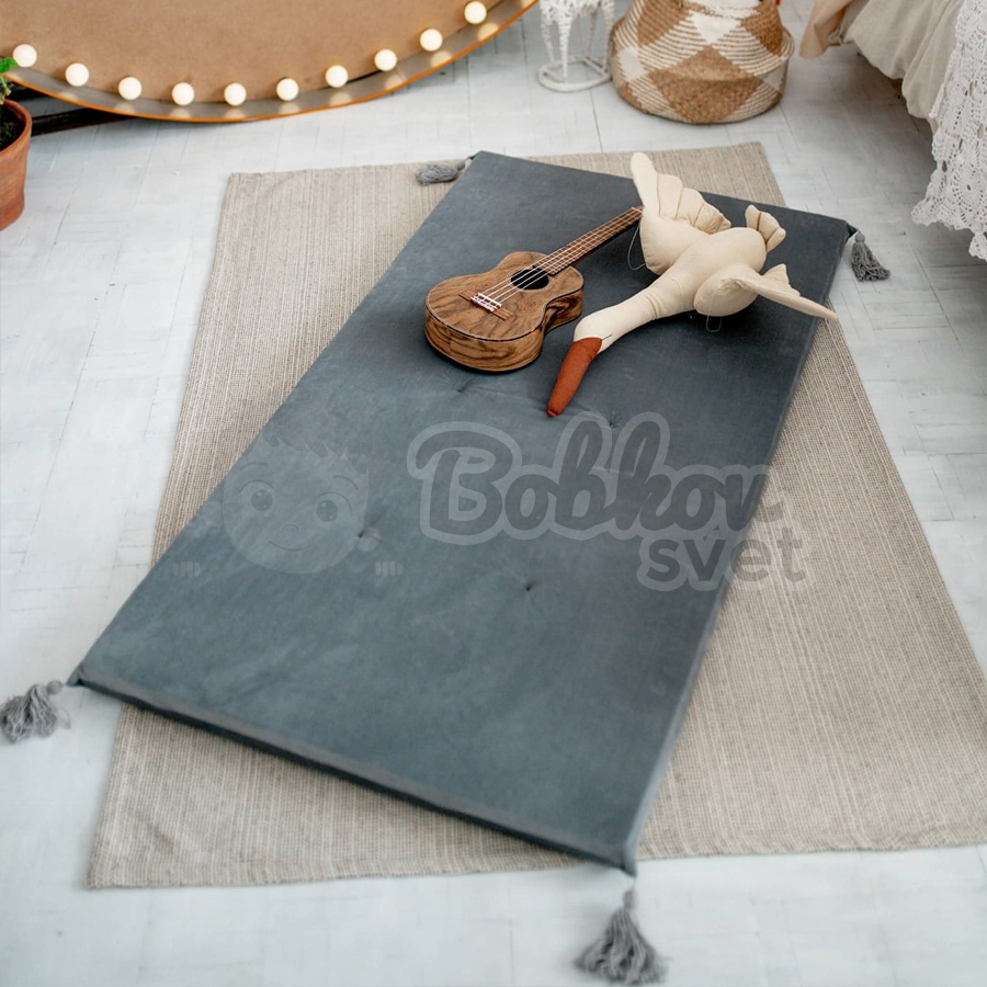 Vintage penová podložka na hranie VELVET 150 x 80 cm so strapcami - tmavosivá