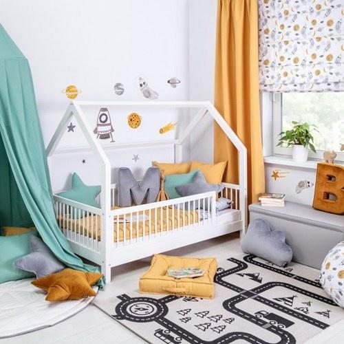 Dekoračný vankúš do izby VELVET písmená z abecedy