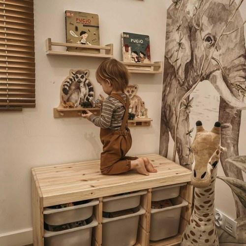 Preglejková drevená detská polička s vešiakom NATURE design DEKORNIK - netradičná polica