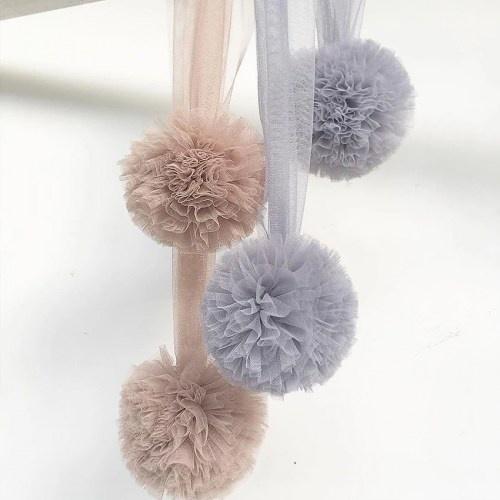 Jemné tylové POM POMY - POMPOMS / dekorácia do detskej izbičky