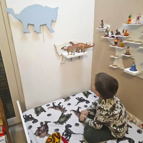Drevená detská polička na stenu DINO 
