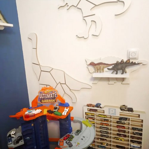 Drevená detská polička na stenu DINO 