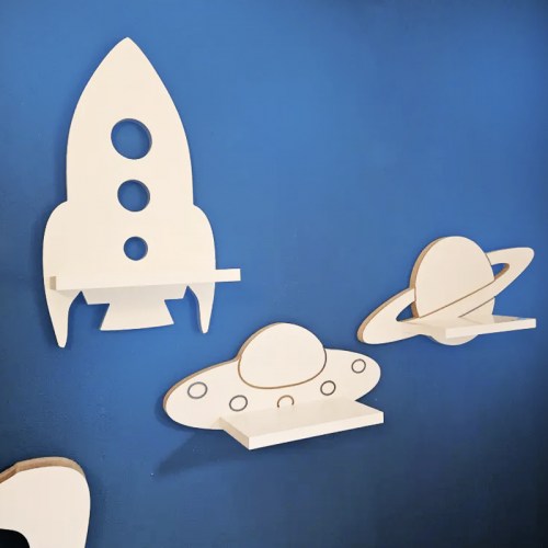 Sada troch poličiek / obláčiky v prevedení VESMÍR - planéta Saturn, UFO a raketa