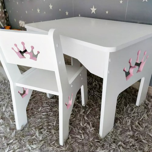 SET stolík a stolička pre deti s nápadným výrezom