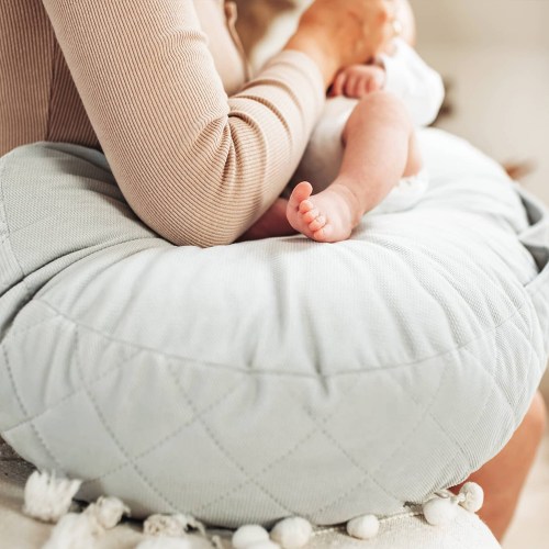 Flexibilný a tvarovaný vankúš na kojenie VELVET s vreckami / pohodlné dojčenie