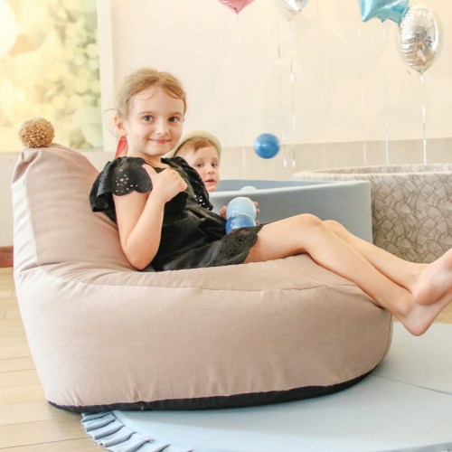 Sedací vak / puf s ozdobným brmbolcom kolekcia VELVET