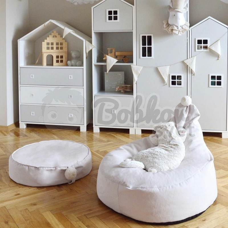 Sedací vak / puf s ozdobným brmbolcom kolekcia VELVET - smotanový